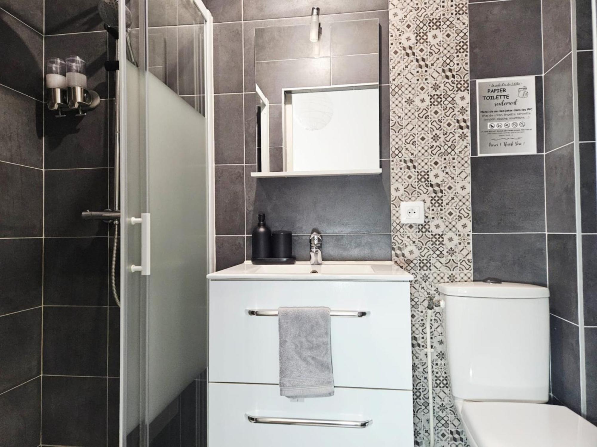 Passage Secret - Ideal Pro, Couples, Familles & Amis - Le Calme En Hypercentre - Wifi Haut Debit - Netflix - Machine A Laver - Gare, Cathedrale, Commerces, Restaurants & Transports En Commun A Moins De 10 Minutes A Pied Ρενς Εξωτερικό φωτογραφία